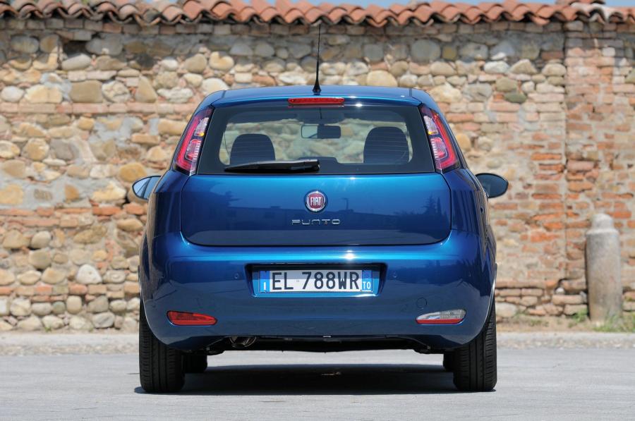  Fiat Punto 5-Door 2012 года  (фото 11 из 30)